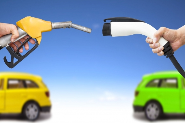 Zapotrzebowanie na ropę spadnie dzięki samochodom elektrycznym