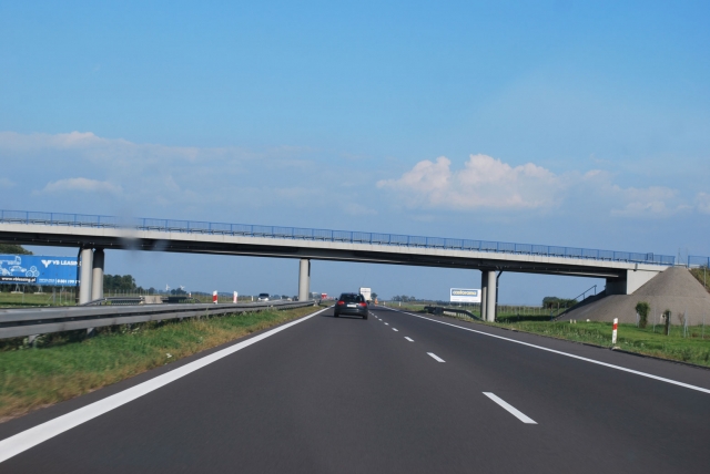 Powstaną kolejne stacje ładowania na MOP-ach Powstaną kolejne stacje ładowania na MOP-ach
