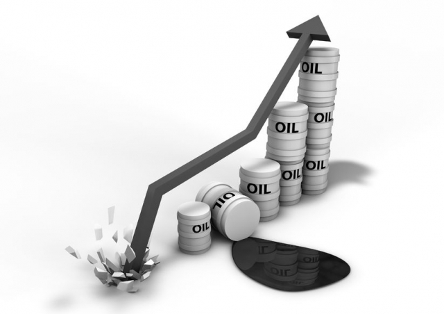 Koncerny naftowe zarabiają więcej dzięki drogiej ropie