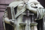 Akt oskarżenia za udział w fikcyjnym obrocie olejem rzepakowym Akt oskarżenia za udział w fikcyjnym obrocie olejem rzepakowym