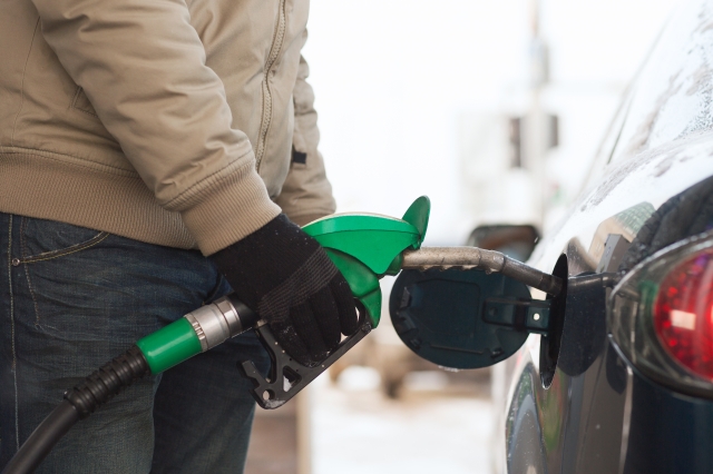 e-petrol.pl: powolny spadek cen paliw