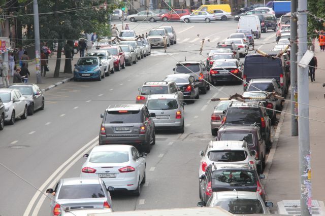 Oszczędność paliwa ma większy wpływ na popyt na ropę niż pojazdy elektryczne Oszczędność paliwa ma większy wpływ na popyt na ropę niż pojazdy elektryczne