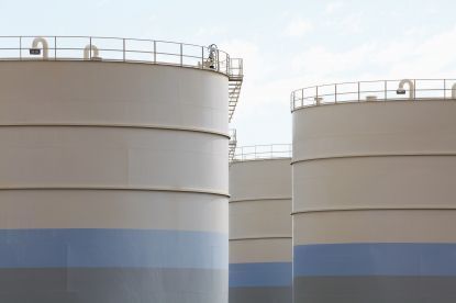 Zapasy ropy w USA nieoczekiwanie spadły 