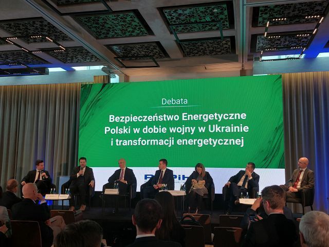 W Polsce zużywamy coraz więcej paliw W Polsce zużywamy coraz więcej paliw