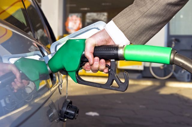 Hamujący popyt na paliwa wyzwaniem dla firm paliwowych