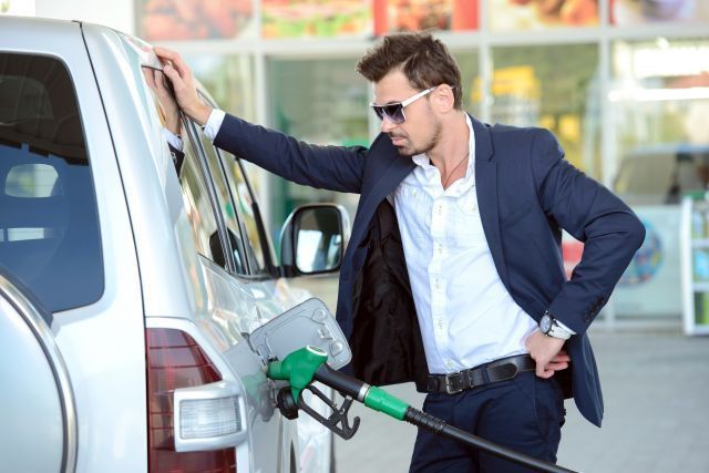 e-petrol.pl: co z cenami podczas długiego weekendu?