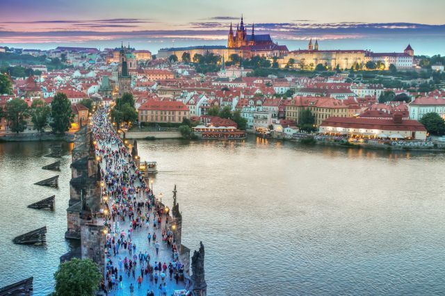 W Czechach ceny paliw rosną nieprzerwanie od maja W Czechach ceny paliw rosną nieprzerwanie od maja