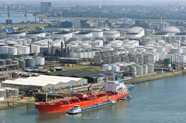 Zakłócenia pracy portu w Antwerpii