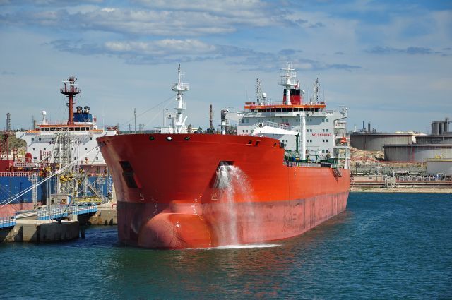 Turecki port wstrzymuje import rosyjskiej ropy