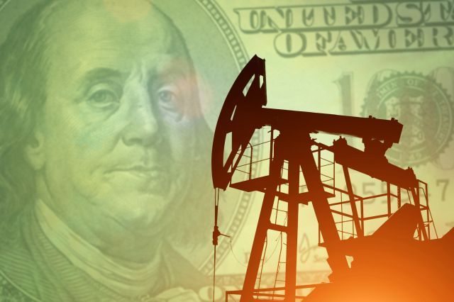Tani dolar obniża ceny paliw – wpływ słabej waluty USA na rynek energetyczny Tani dolar obniża ceny paliw – wpływ słabej waluty USA na rynek energetyczny