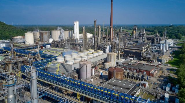Zamknięcie rafinerii w Gelsenkirchen wstrzymane Zamknięcie rafinerii w Gelsenkirchen wstrzymane