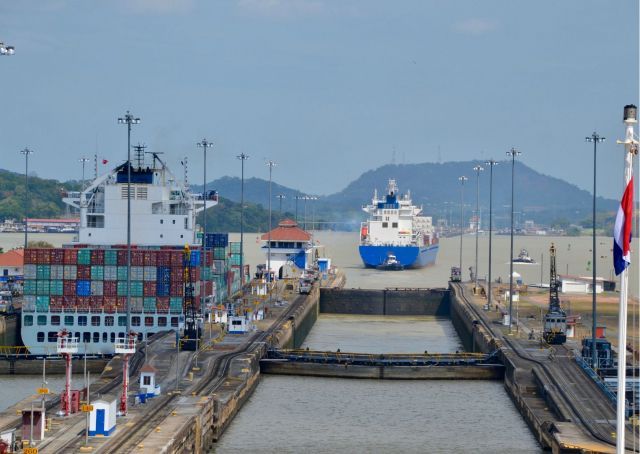 Panama ogranicza rejestrację starszych tankowców