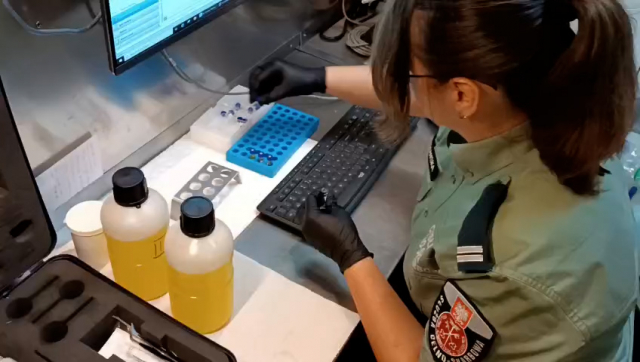 Mobilne laboratoria w KAS – kontrola paliw i alkoholu w terenie