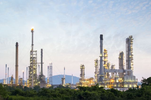 Irak negocjuje z ExxonMobil dostęp do mocy rafineryjnych w Azji