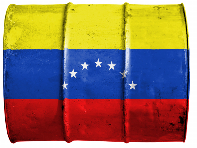 Maduro proponuje USA dostęp do wenezuelskiej ropy, by uniknąć eskalacji napięć