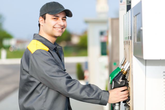 e-petrol.pl: na stacjach bez szoku
