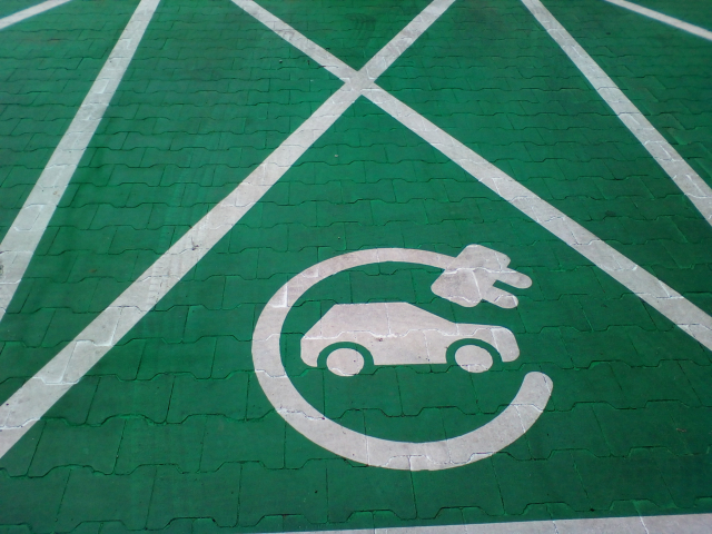 Elektryfikacja transportu powinna być jednym z priorytetów Polski?