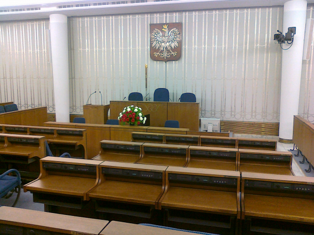 Ustawa o wsparciu przedsiębiorstw energochłonnych wraca do senackich komisji