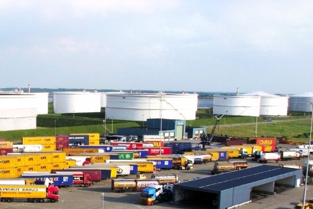 Posiadam Firmę transportową i na bazie mam zbiornik na 5000l oleju napędowego, który wykorzystuję do tankowania floty. Olej napędowy kupuję w hurcie. Czy jeżeli mój dostawca nie zapłaci podatku VAT, a nie znajduje się na liście firm, które wpłaciły kaucję gwarancyjną, mogę zostać obciążony VAT-em, którego nie zapłacił mój dostawca? Posiadam Firmę transportową i na bazie mam zbiornik na 5000l oleju napędowego, który wykorzystuję do tankowania floty. Olej napędowy kupuję w hurcie. Czy jeżeli mój dostawca nie zapłaci podatku VAT, a nie znajduje się na liście firm, które wpłaciły kaucję gwarancyjną, mogę zostać obciążony VAT-em, którego nie zapłacił mój dostawca?