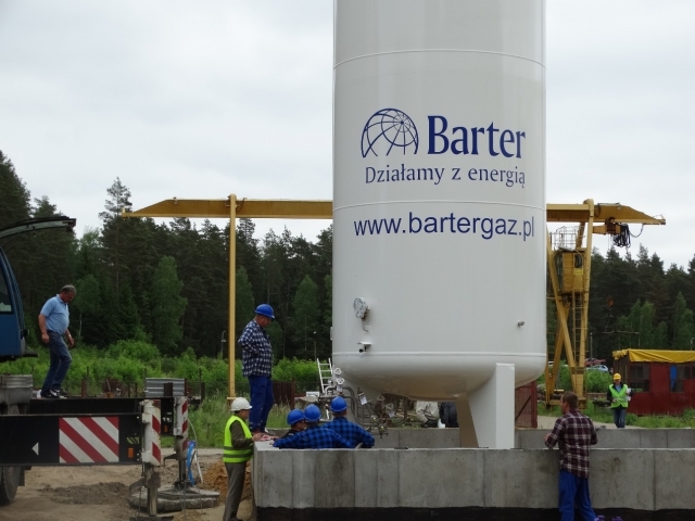 Barter inwestuje w stację LNG