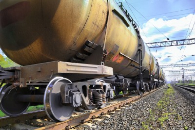 Ogólne informacje dotyczące transportu paliw drogą morską i kolejową. Ogólne informacje dotyczące transportu paliw drogą morską i kolejową.